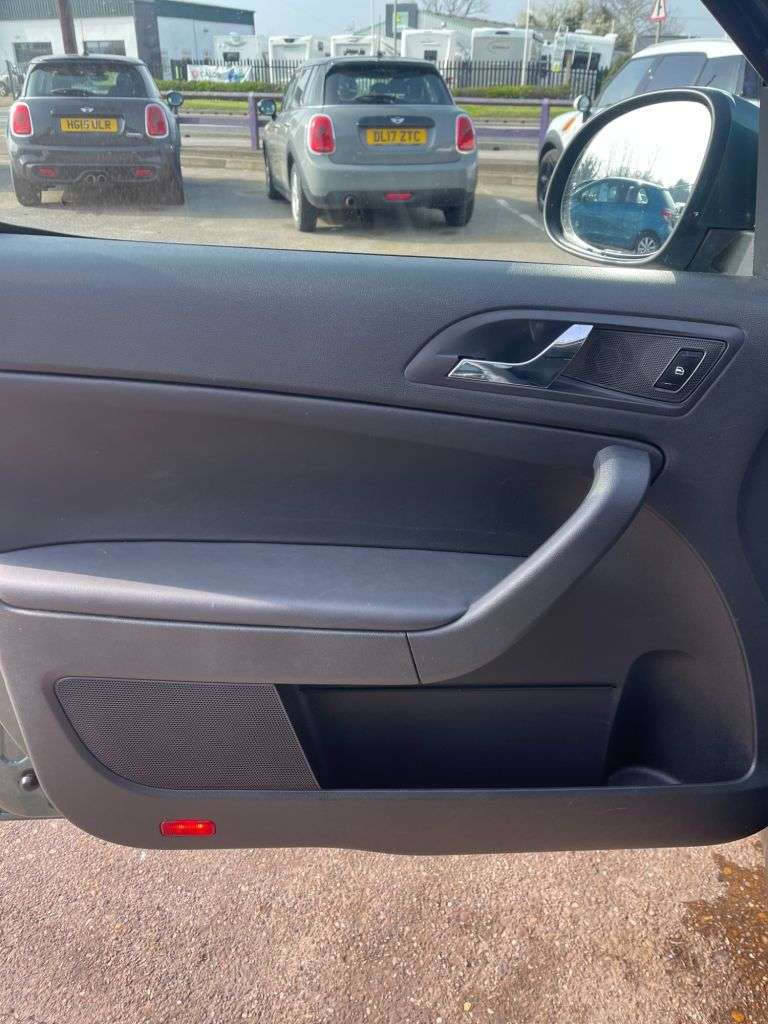 2012 SKODA YETI 2012 SKODA YETI