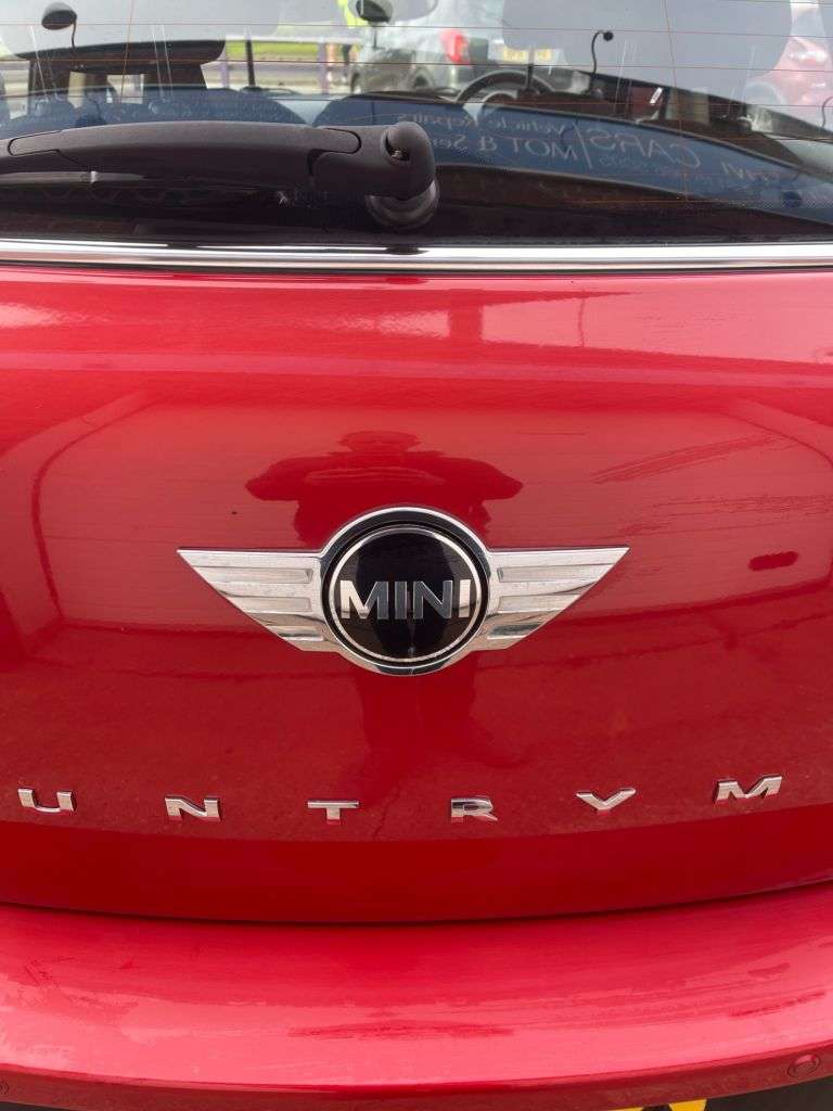 A 2013 MINI COUNTRYMAN 1.6 Cooper SUV 5dr Petrol Manual Euro 6 (s/s) (122 ps) A 2013 MINI COUNTRYMAN 1.6 Cooper SUV 5dr Petrol Manual Euro 6 (s/s) (122 ps)