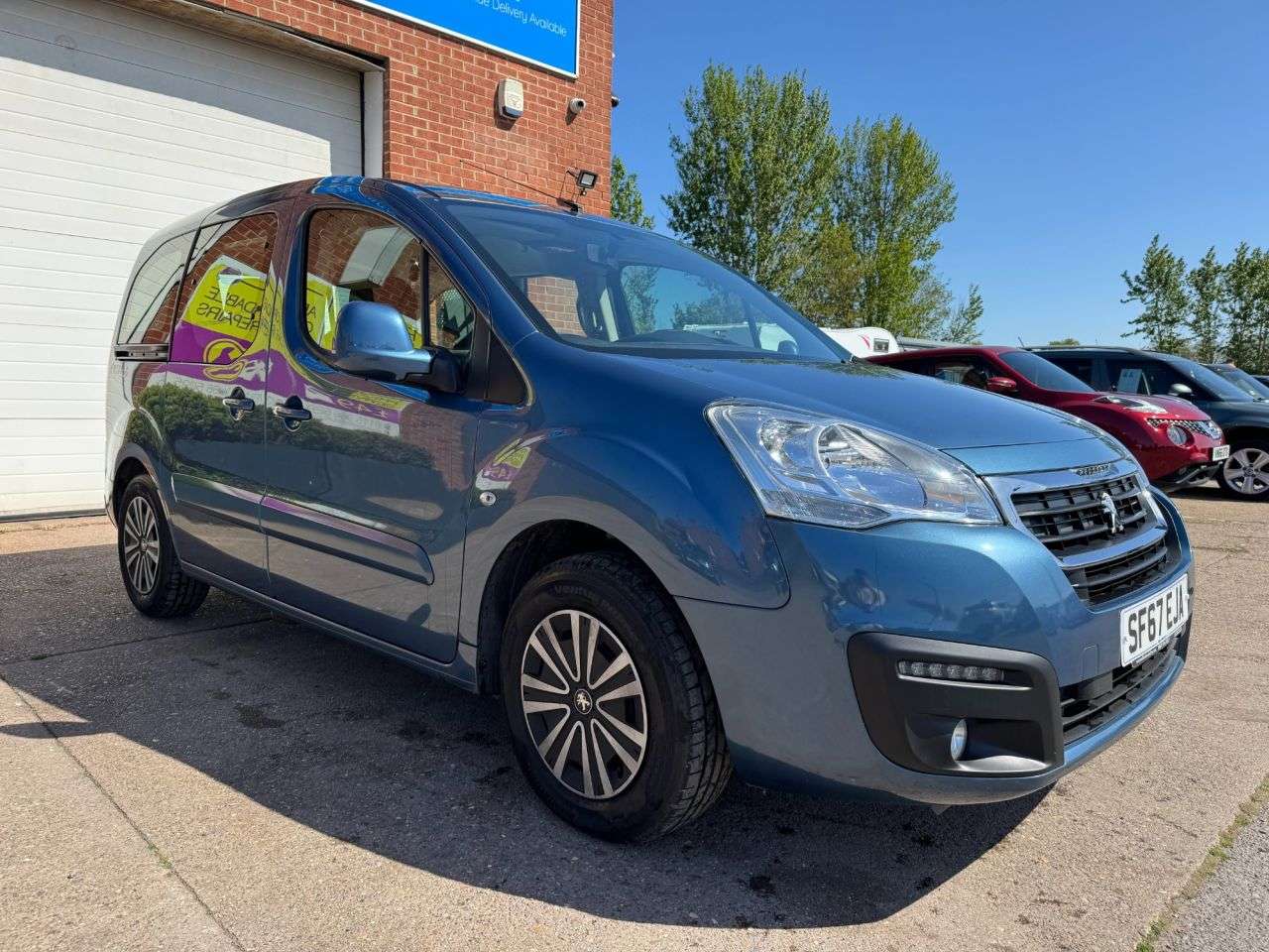 A 2018 PEUGEOT PARTNER 1.6L 5d 98 BHP A 2018 PEUGEOT PARTNER 1.6L 5d 98 BHP