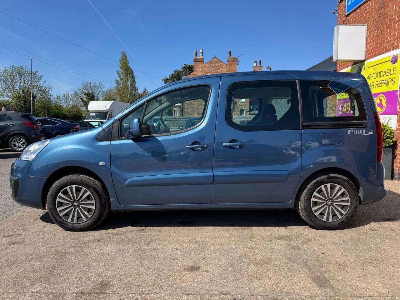 A 2018 PEUGEOT PARTNER 1.6L 5d 98 BHP A 2018 PEUGEOT PARTNER 1.6L 5d 98 BHP