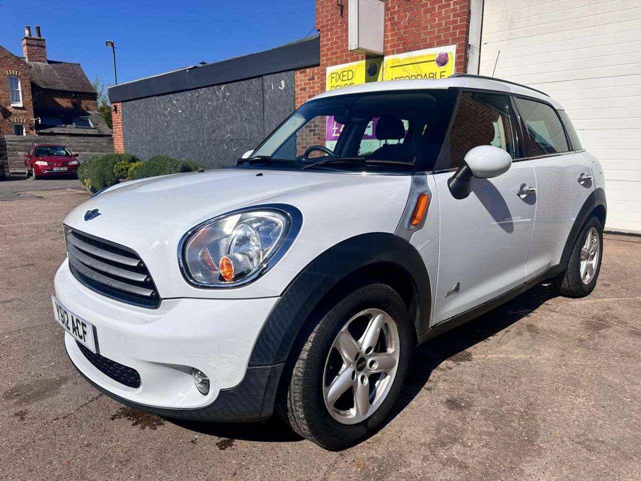 A 2012 MINI COUNTRYMAN 1.6 Cooper D SUV 5dr Diesel Manual ALL4 Euro 5 (s/s) (112 ps) A 2012 MINI COUNTRYMAN 1.6 Cooper D SUV 5dr Diesel Manual ALL4 Euro 5 (s/s) (112 ps)