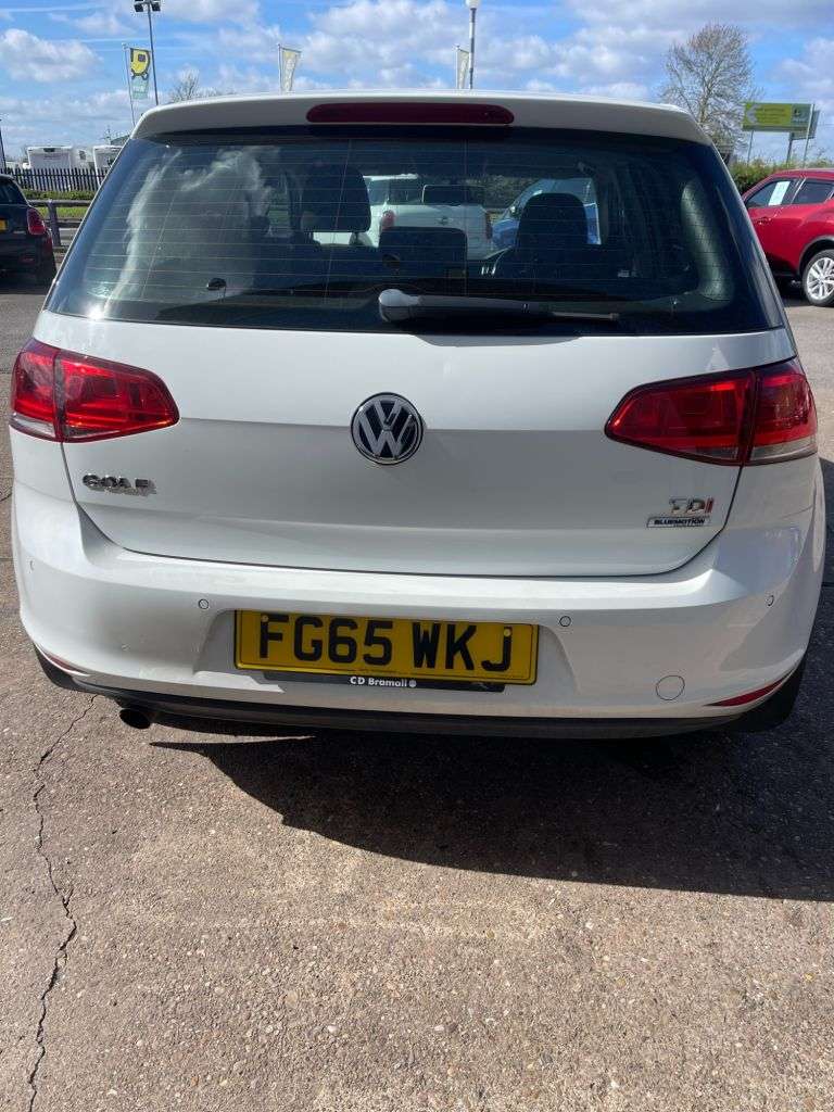 A 2015 VOLKSWAGEN GOLF 1.6 TDI BlueMotion Tech Match Hatchback 5dr Diesel Manual Euro 6 (s/s) (110 A 2015 VOLKSWAGEN GOLF 1.6 TDI BlueMotion Tech Match Hatchback 5dr Diesel Manual Euro 6 (s/s) (110
