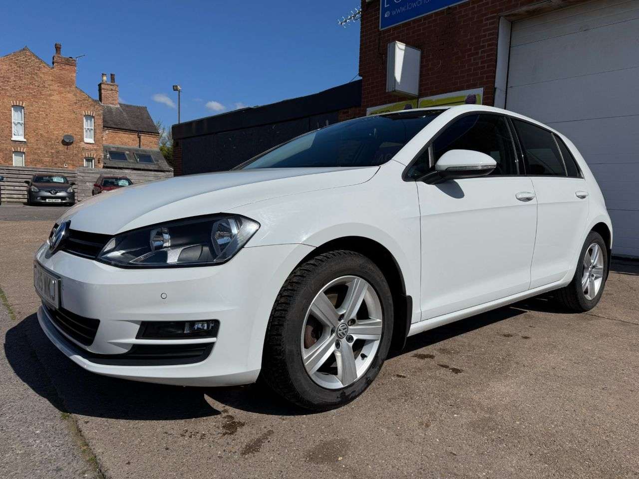 A 2015 VOLKSWAGEN GOLF 1.6 TDI BlueMotion Tech Match Hatchback 5dr Diesel Manual Euro 6 (s/s) (110 A 2015 VOLKSWAGEN GOLF 1.6 TDI BlueMotion Tech Match Hatchback 5dr Diesel Manual Euro 6 (s/s) (110