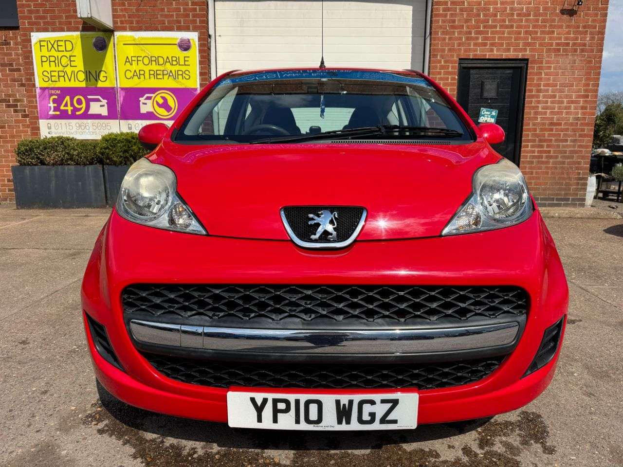 A 2010 PEUGEOT 107 1.0 12V Urban Hatchback 3dr Petrol Manual Euro 4 (68 ps) A 2010 PEUGEOT 107 1.0 12V Urban Hatchback 3dr Petrol Manual Euro 4 (68 ps)