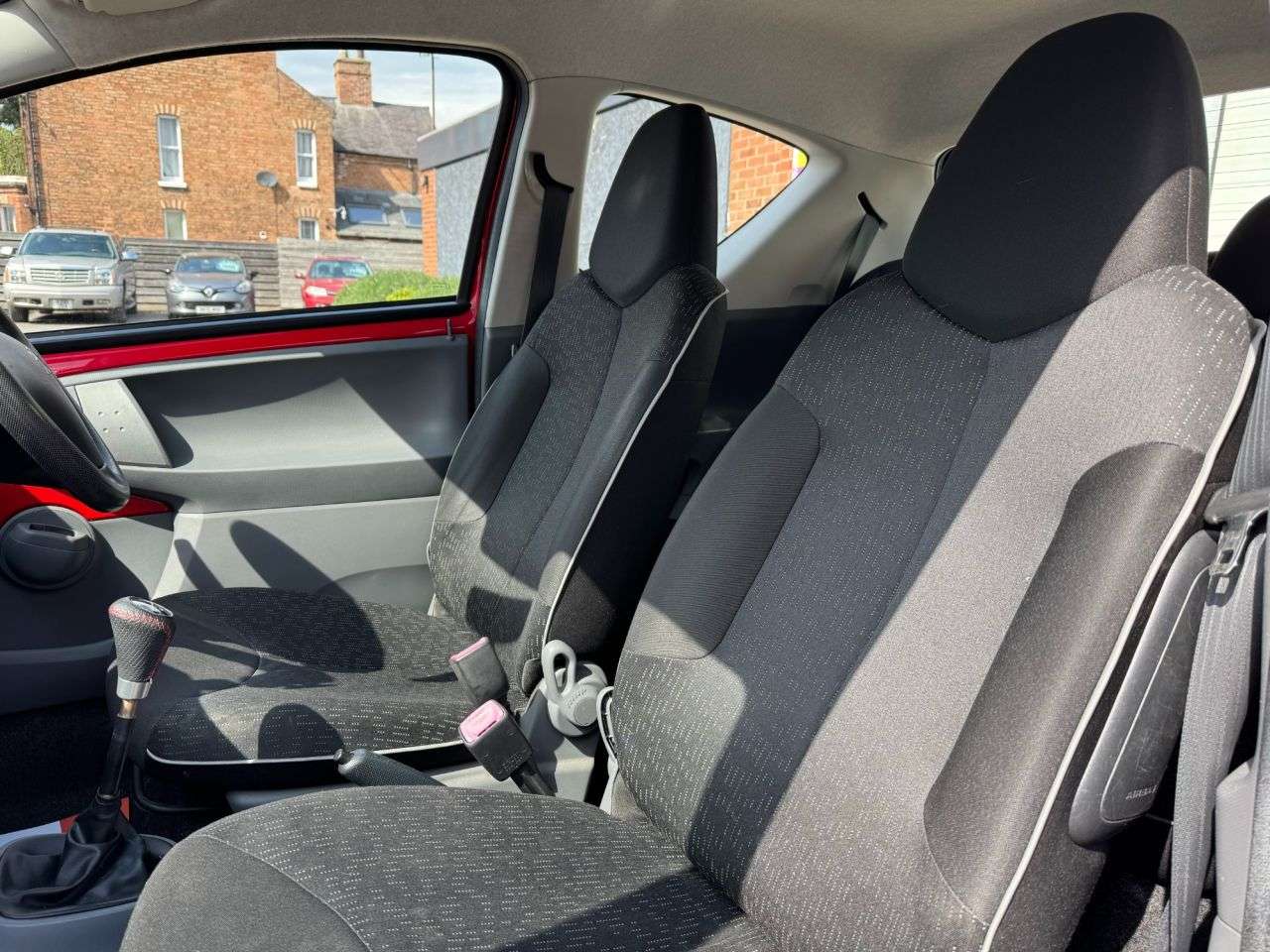 2010 PEUGEOT 107 2010 PEUGEOT 107