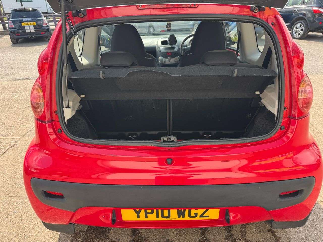 2010 PEUGEOT 107 2010 PEUGEOT 107