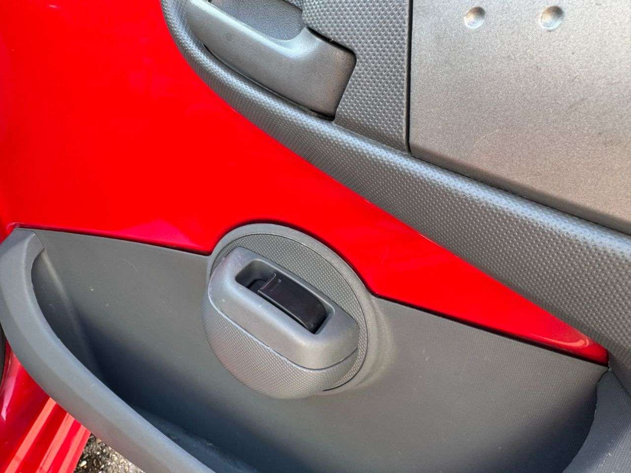 2010 PEUGEOT 107 2010 PEUGEOT 107