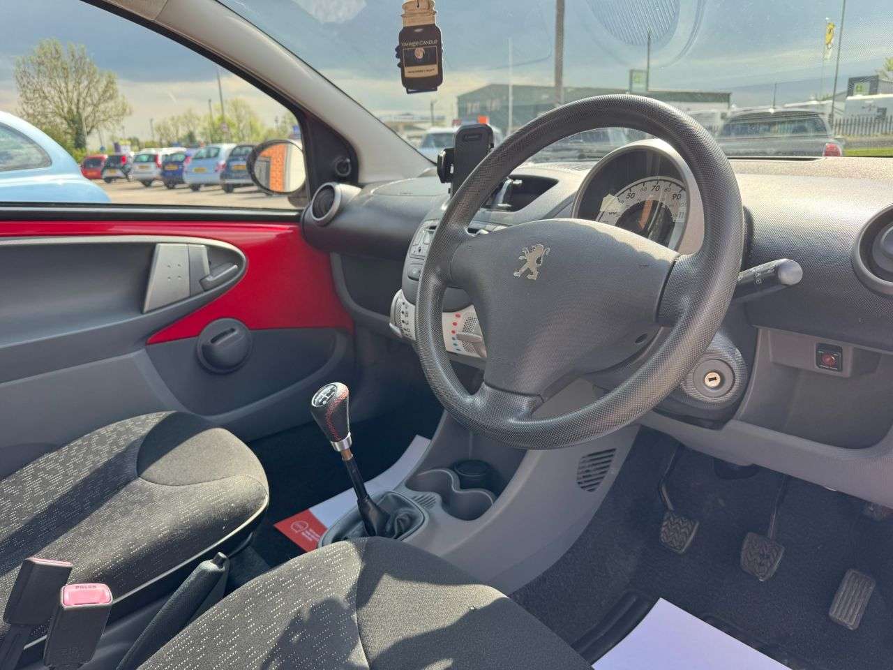 2010 PEUGEOT 107 2010 PEUGEOT 107