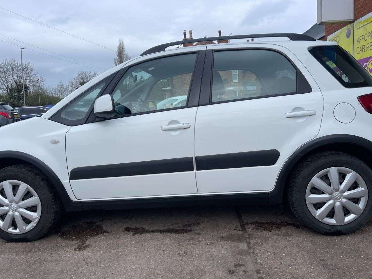 A 2013 SUZUKI SX4 1.6 SZ3 SUV 5dr Petrol Manual Euro 5 (120 ps) A 2013 SUZUKI SX4 1.6 SZ3 SUV 5dr Petrol Manual Euro 5 (120 ps)