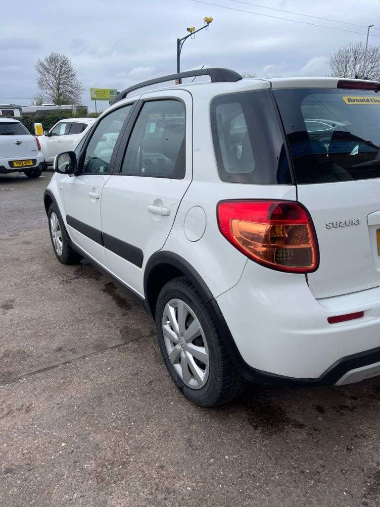 A 2013 SUZUKI SX4 1.6 SZ3 SUV 5dr Petrol Manual Euro 5 (120 ps) A 2013 SUZUKI SX4 1.6 SZ3 SUV 5dr Petrol Manual Euro 5 (120 ps)