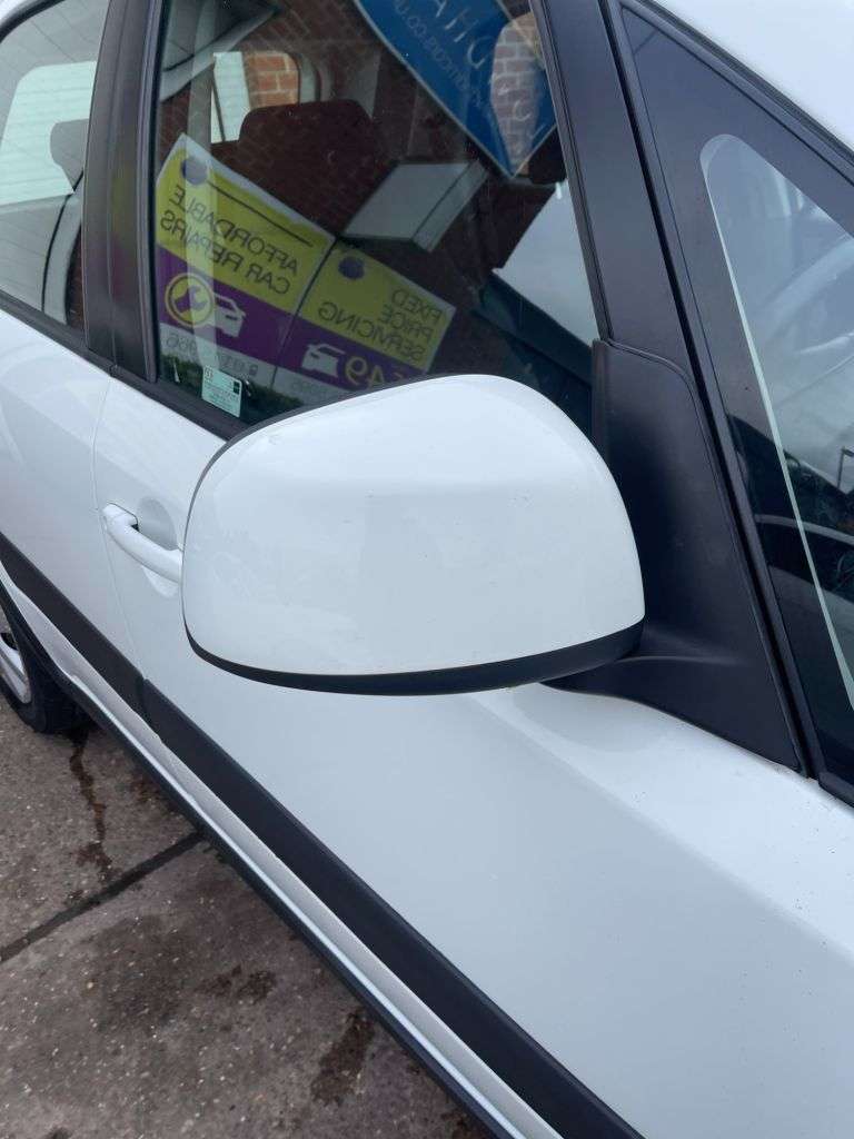 2013 SUZUKI SX4 2013 SUZUKI SX4