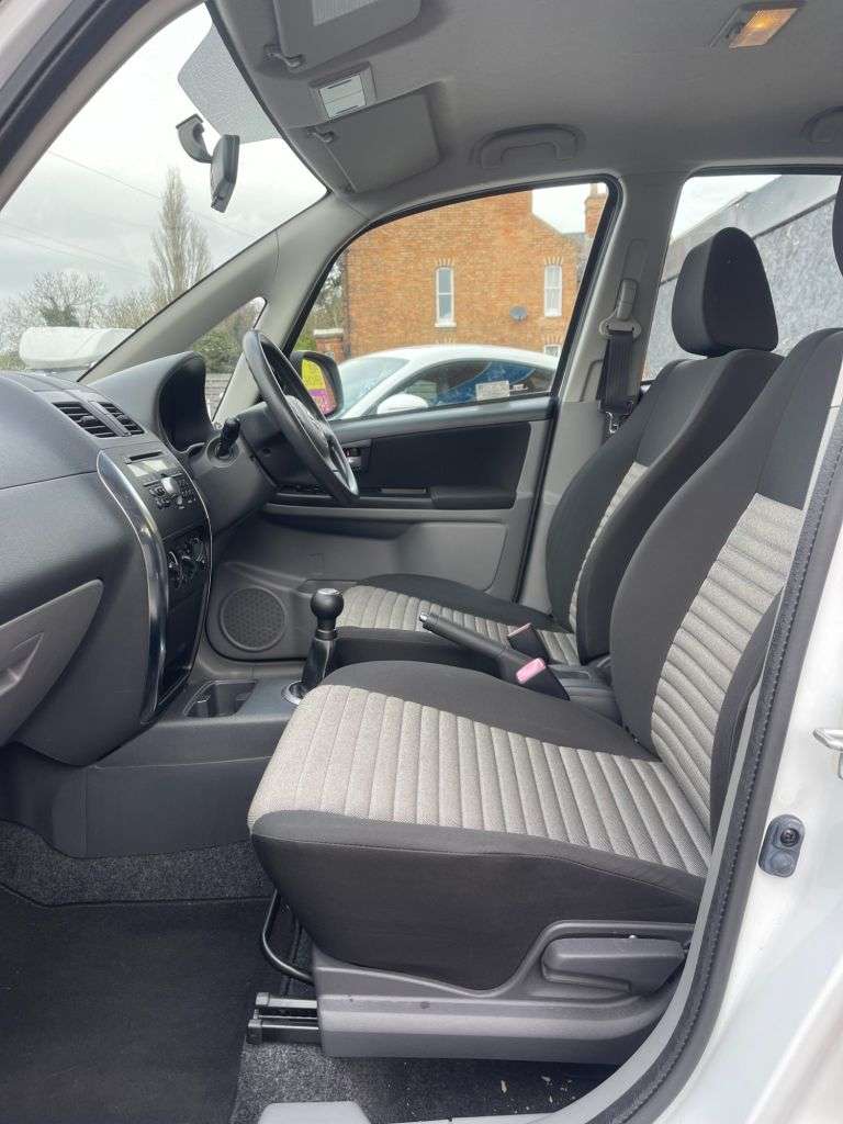 2013 SUZUKI SX4 2013 SUZUKI SX4