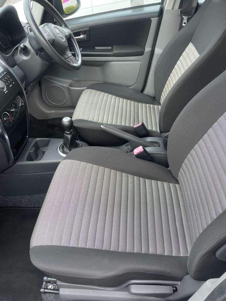 2013 SUZUKI SX4 2013 SUZUKI SX4