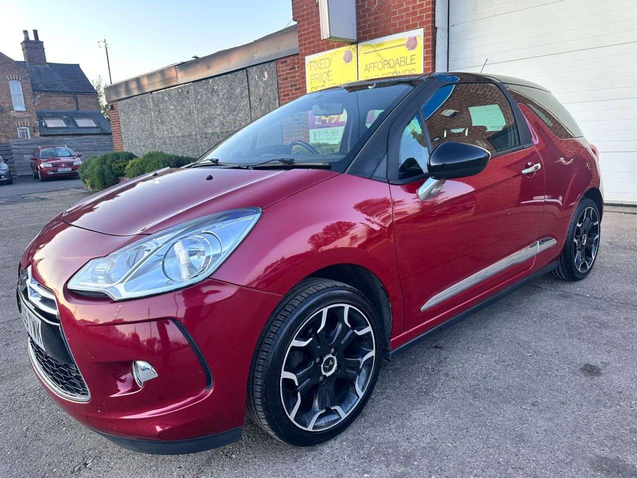 A 2016 DS AUTOMOBILES DS 3 1.2 PureTech DStyle Hatchback 3dr Petrol Manual Euro 6 (82 ps) A 2016 DS AUTOMOBILES DS 3 1.2 PureTech DStyle Hatchback 3dr Petrol Manual Euro 6 (82 ps)