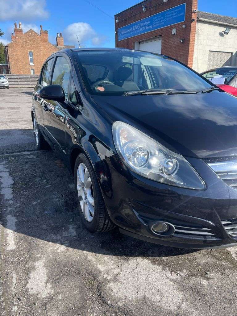 A 2007 VAUXHALL CORSA 1.2i 16v SXi Hatchback 5dr Petrol Manual (146 g/km, 79 bhp) A 2007 VAUXHALL CORSA 1.2i 16v SXi Hatchback 5dr Petrol Manual (146 g/km, 79 bhp)