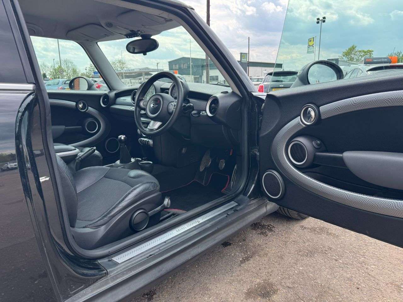 2009 MINI HATCH 2009 MINI HATCH