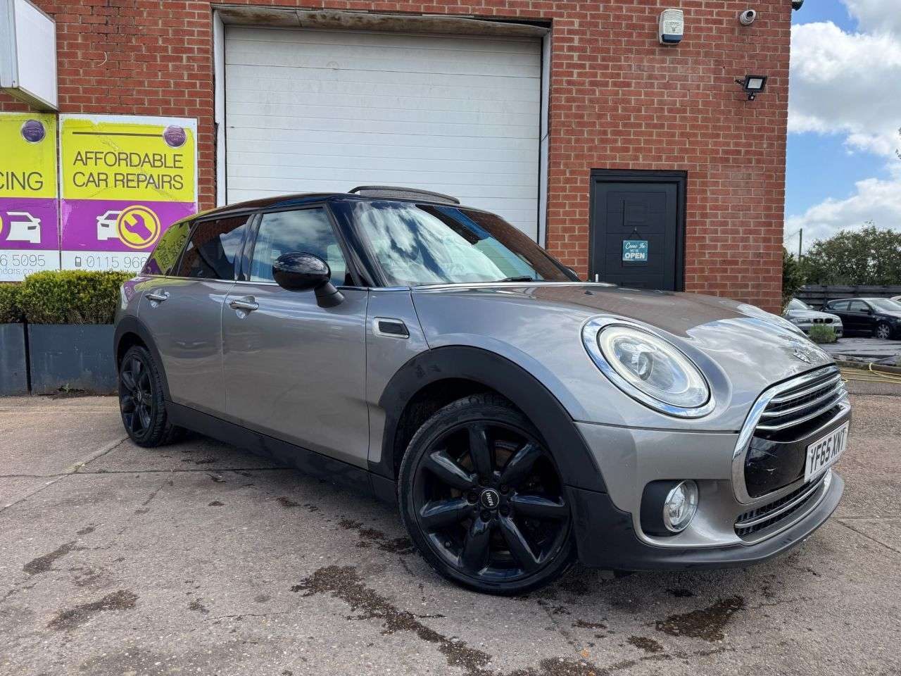 A 2016 MINI CLUBMAN 2.0 Cooper D Estate 6dr Diesel Manual Euro 6 (s/s) (150 ps) A 2016 MINI CLUBMAN 2.0 Cooper D Estate 6dr Diesel Manual Euro 6 (s/s) (150 ps)