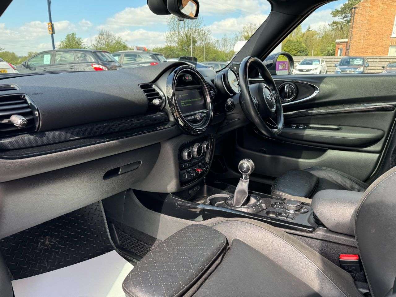 2016 MINI CLUBMAN 2016 MINI CLUBMAN