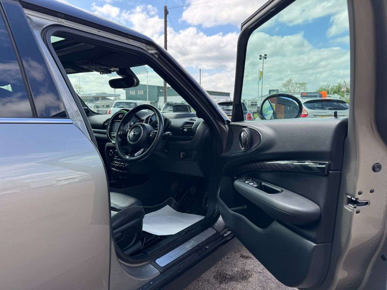 2016 MINI CLUBMAN 2016 MINI CLUBMAN
