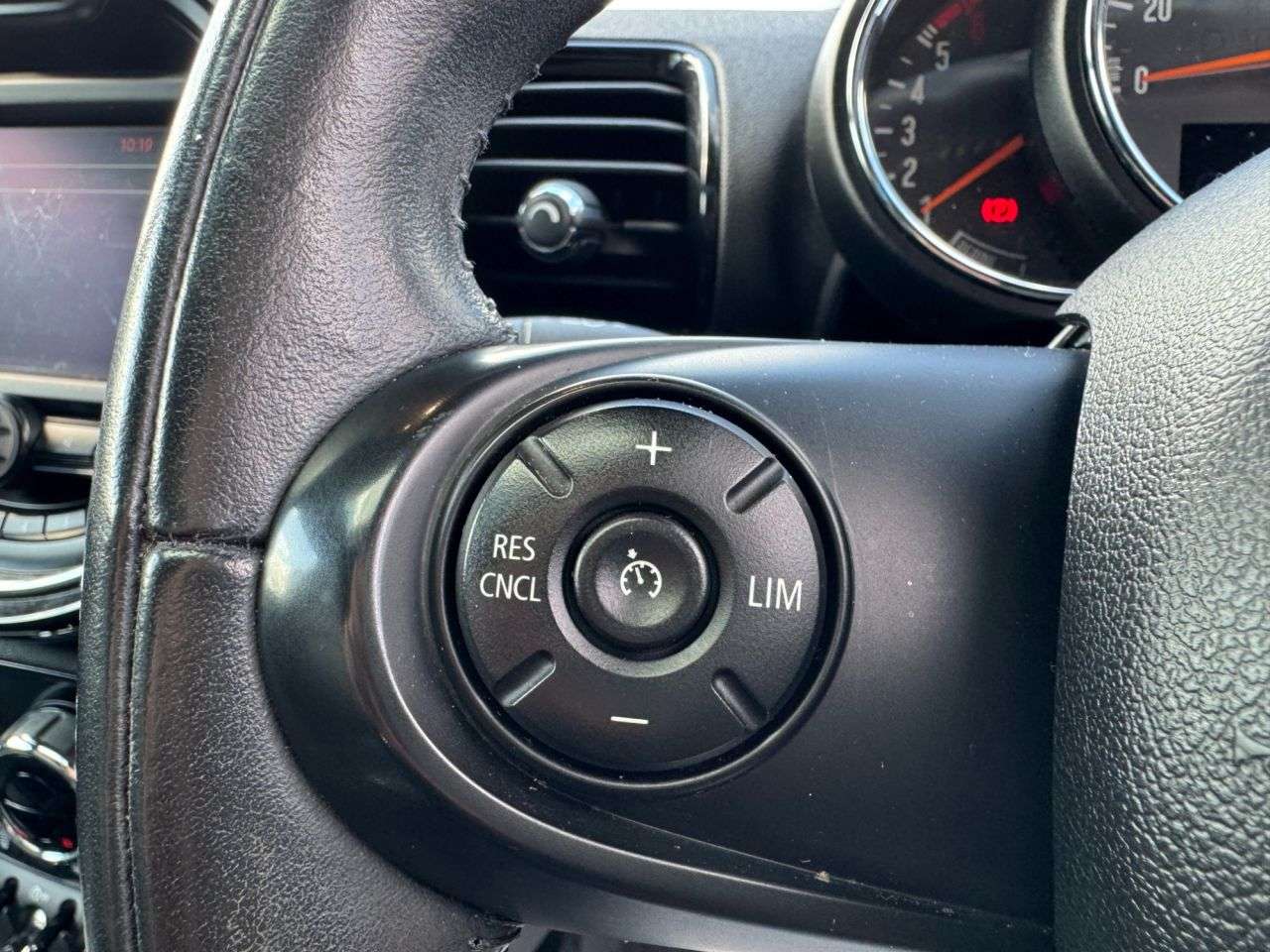2016 MINI CLUBMAN 2016 MINI CLUBMAN