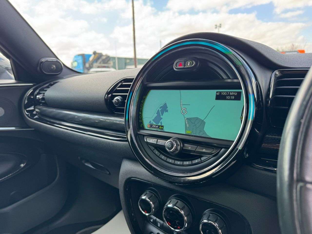 2016 MINI CLUBMAN 2016 MINI CLUBMAN