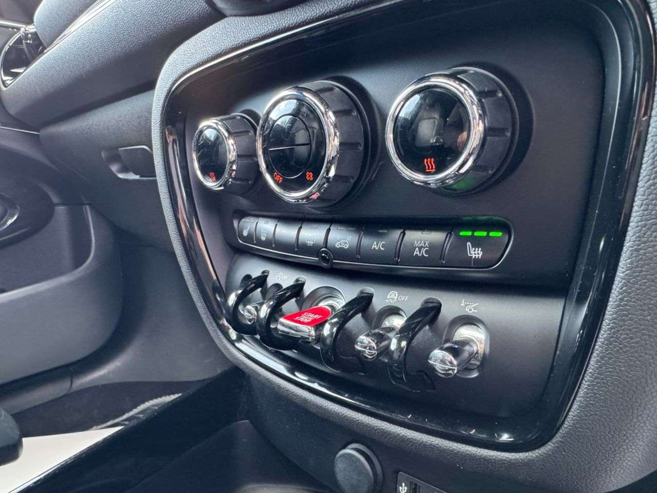 2016 MINI CLUBMAN 2016 MINI CLUBMAN