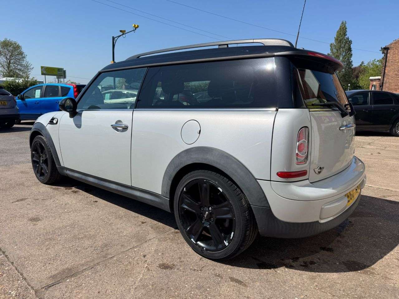 2010 MINI CLUBMAN 2010 MINI CLUBMAN