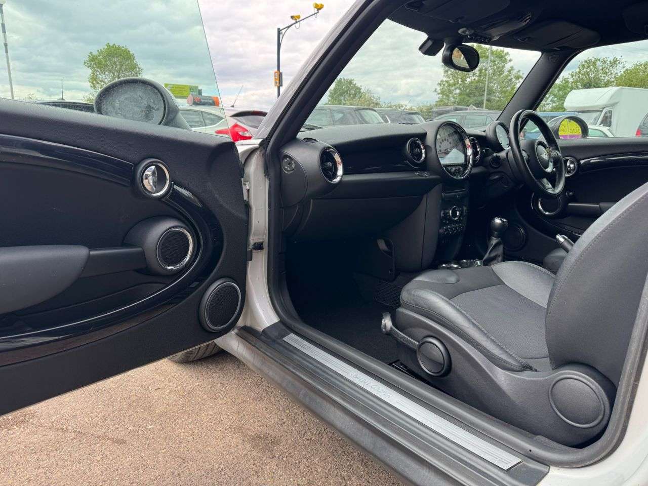 2010 MINI CLUBMAN 2010 MINI CLUBMAN