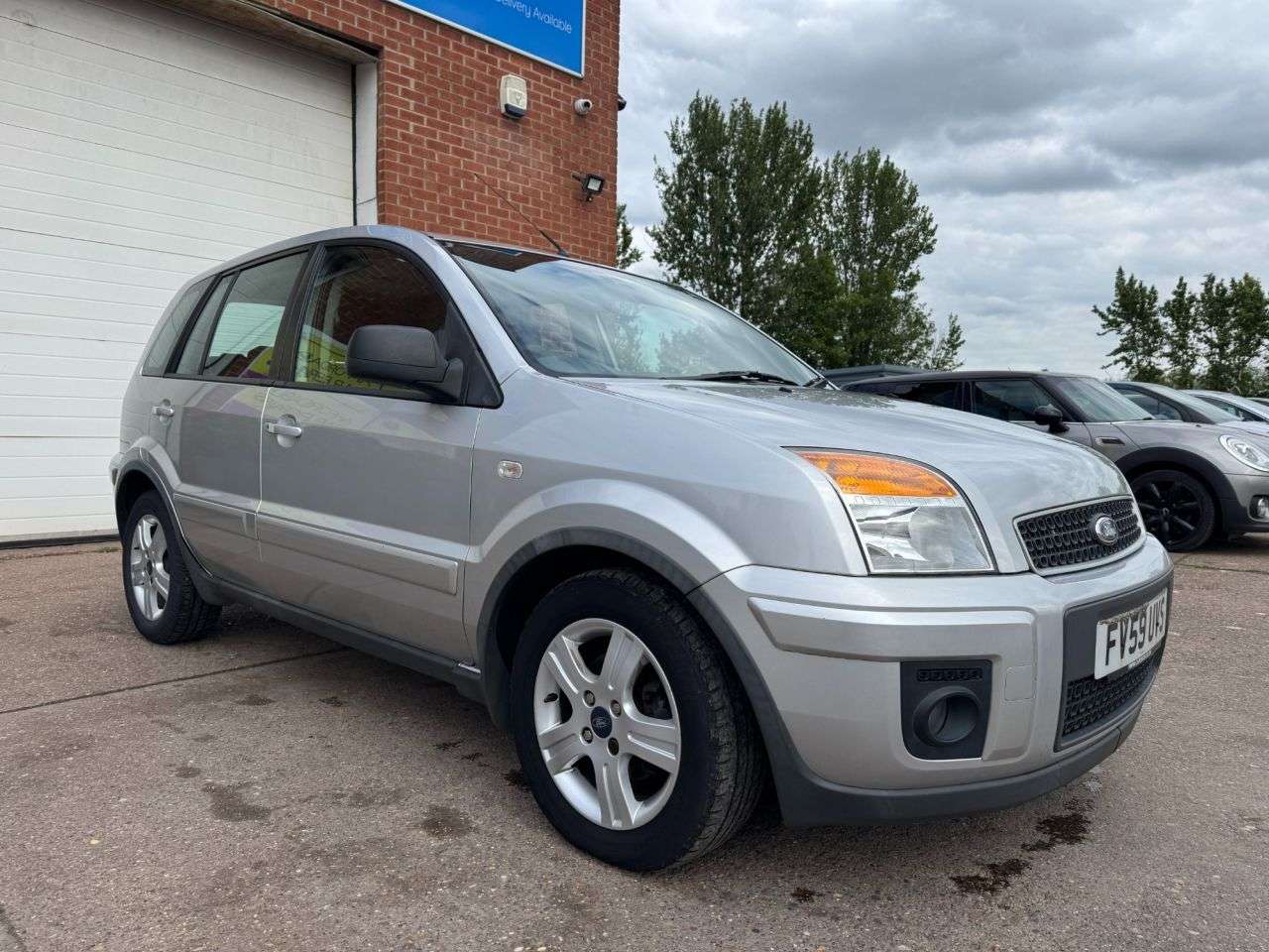 A 2010 FORD FUSION 1.6 Zetec Hatchback 5dr Petrol Automatic (179 g/km, 99 bhp) A 2010 FORD FUSION 1.6 Zetec Hatchback 5dr Petrol Automatic (179 g/km, 99 bhp)