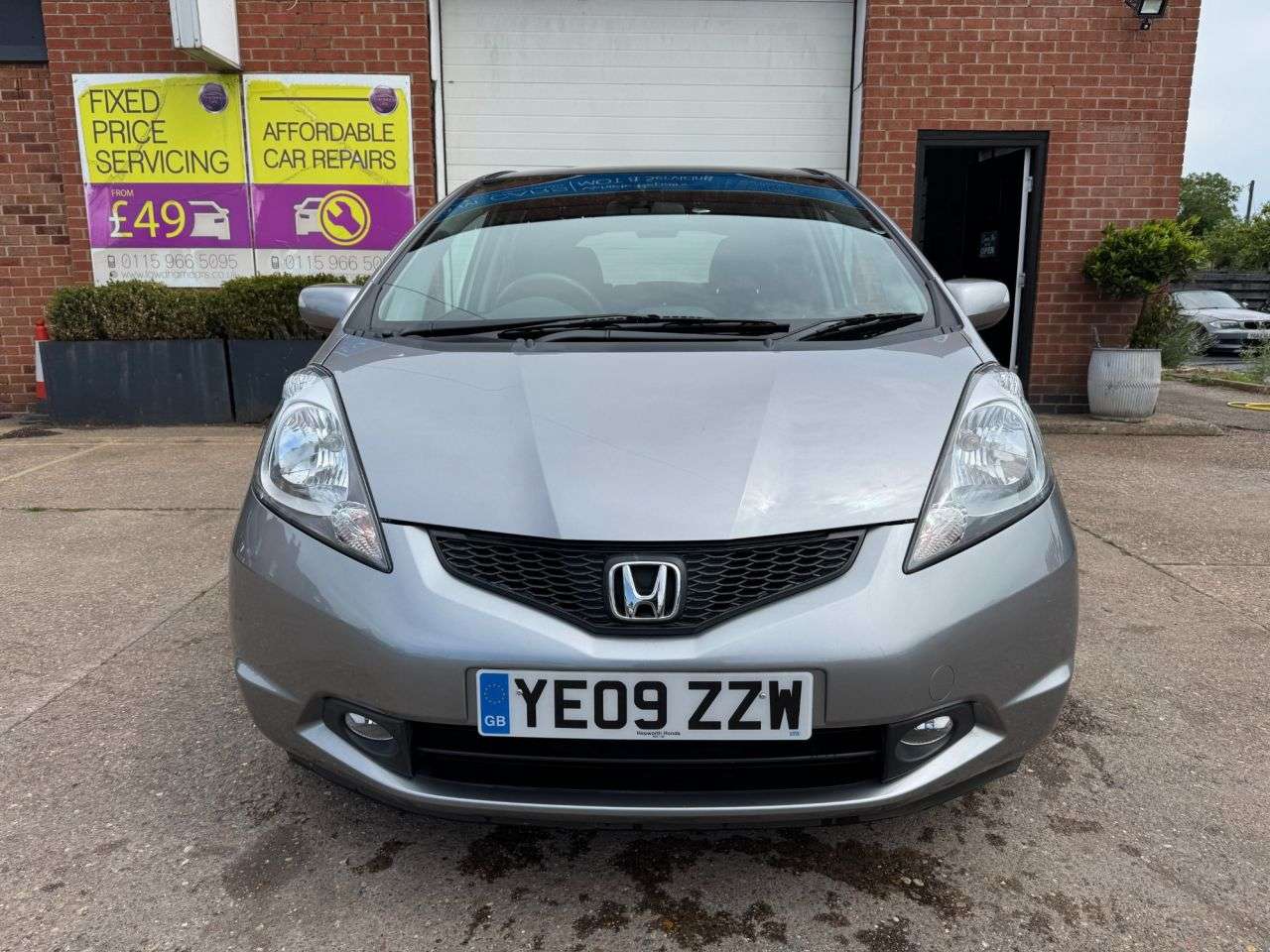 A 2009 HONDA JAZZ 1.4 i-VTEC EX Hatchback 5dr Petrol i SHIFT Euro 4 (100 ps) A 2009 HONDA JAZZ 1.4 i-VTEC EX Hatchback 5dr Petrol i SHIFT Euro 4 (100 ps)