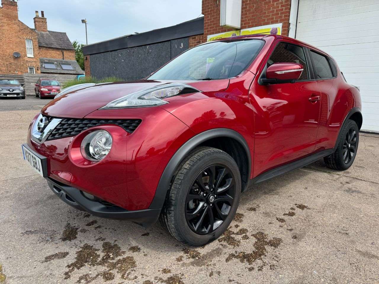 A 2017 NISSAN JUKE 1.5 dCi Tekna SUV 5dr Diesel Manual Euro 6 (s/s) (110 ps) A 2017 NISSAN JUKE 1.5 dCi Tekna SUV 5dr Diesel Manual Euro 6 (s/s) (110 ps)