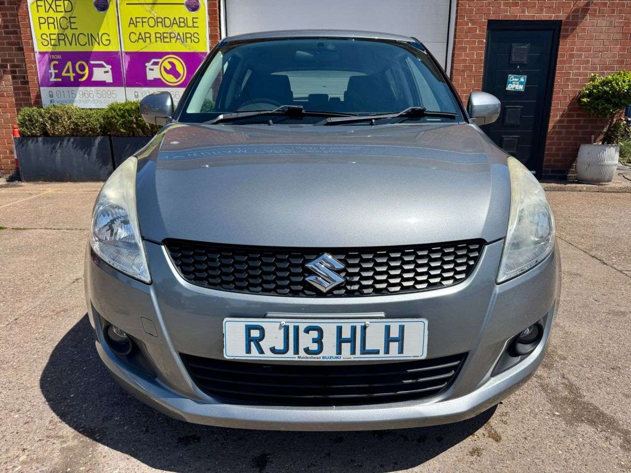 A 2013 SUZUKI SWIFT 1.2 SZ4 Hatchback 5dr Petrol Auto Euro 5 (94 ps) A 2013 SUZUKI SWIFT 1.2 SZ4 Hatchback 5dr Petrol Auto Euro 5 (94 ps)