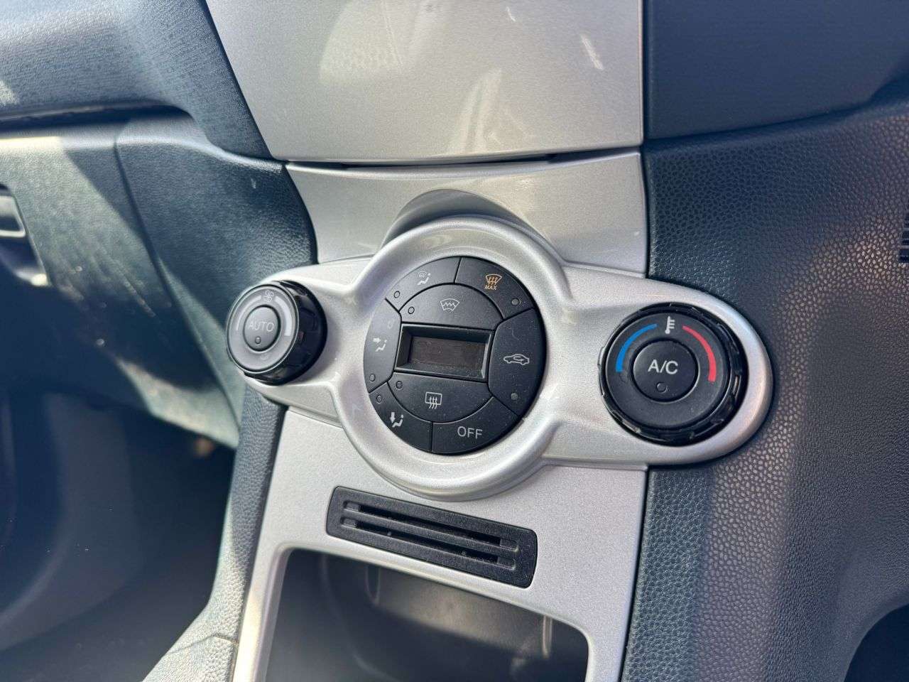 2012 FORD FIESTA 2012 FORD FIESTA