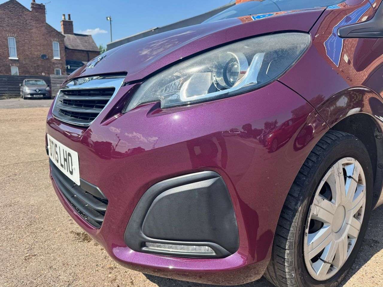 A 2015 PEUGEOT 108 1.0 VTi Active Hatchback 5dr Petrol Manual Euro 5 Euro 5 (68 ps) A 2015 PEUGEOT 108 1.0 VTi Active Hatchback 5dr Petrol Manual Euro 5 Euro 5 (68 ps)