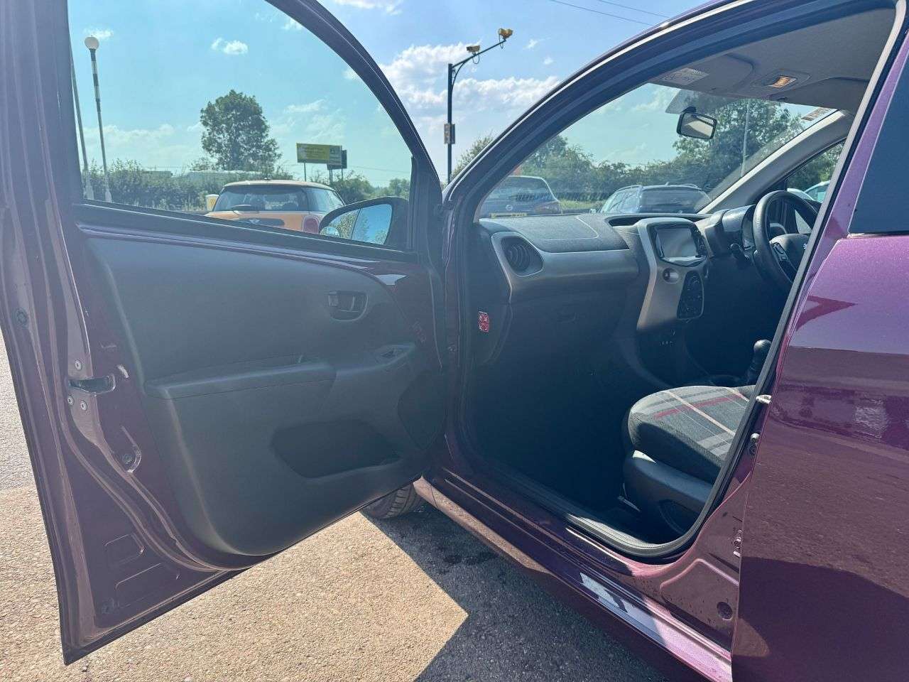 2015 PEUGEOT 108 2015 PEUGEOT 108