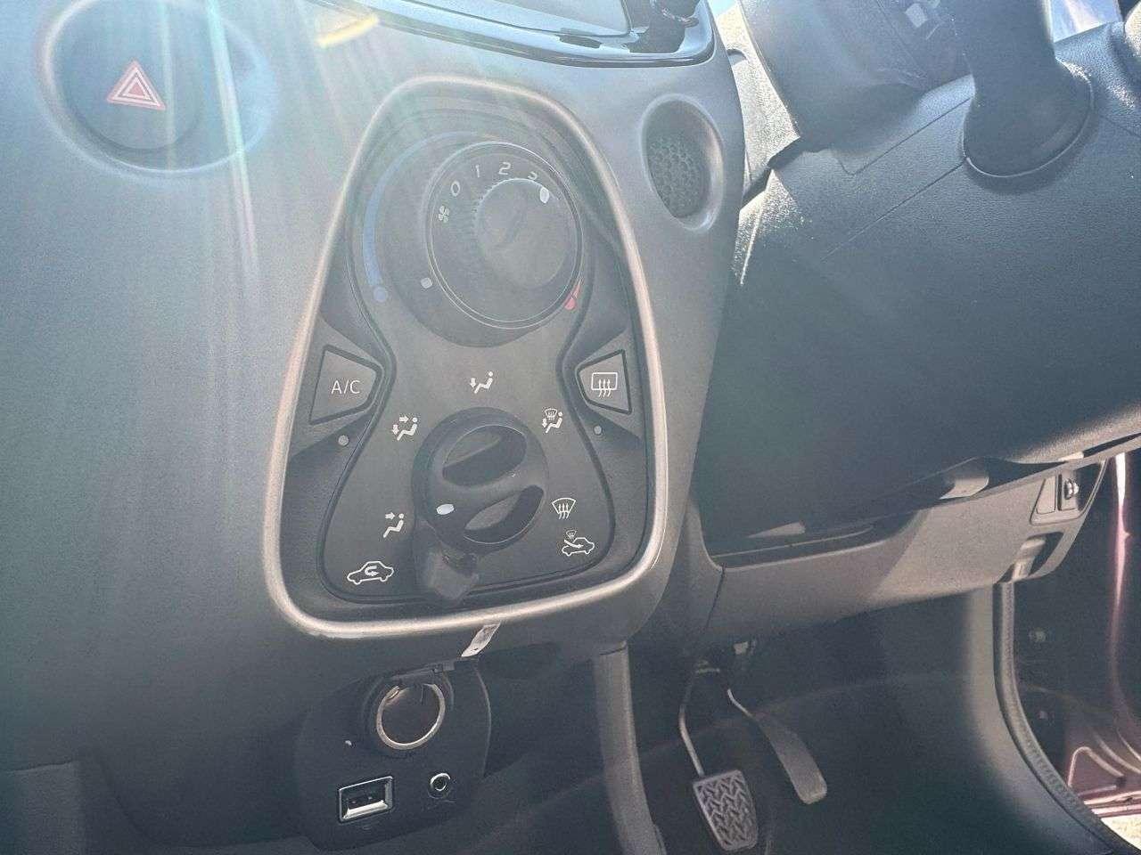 2015 PEUGEOT 108 2015 PEUGEOT 108