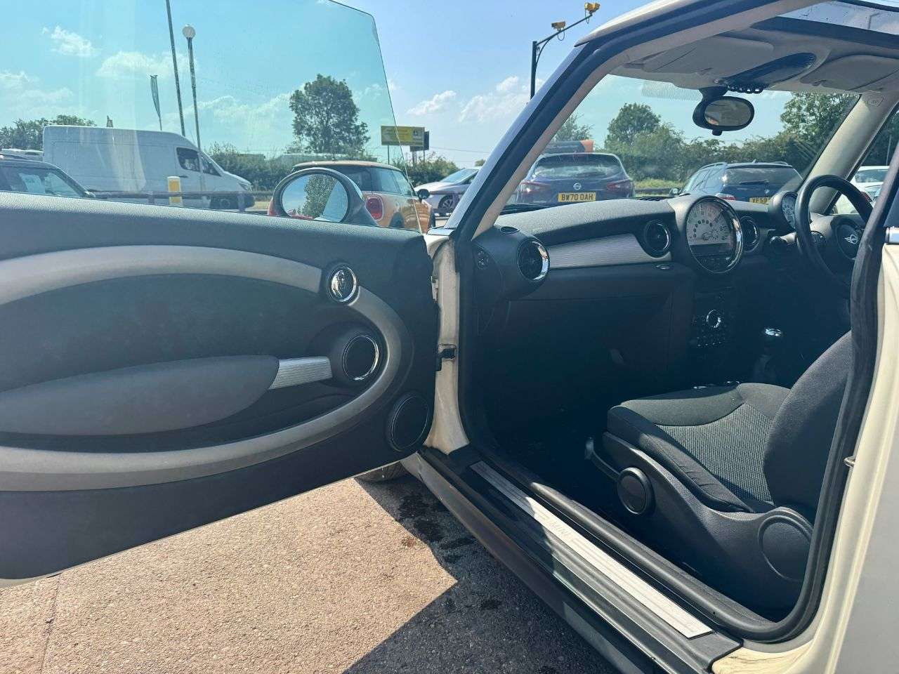 2011 MINI HATCH 2011 MINI HATCH