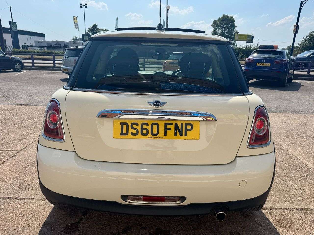 2011 MINI HATCH 2011 MINI HATCH
