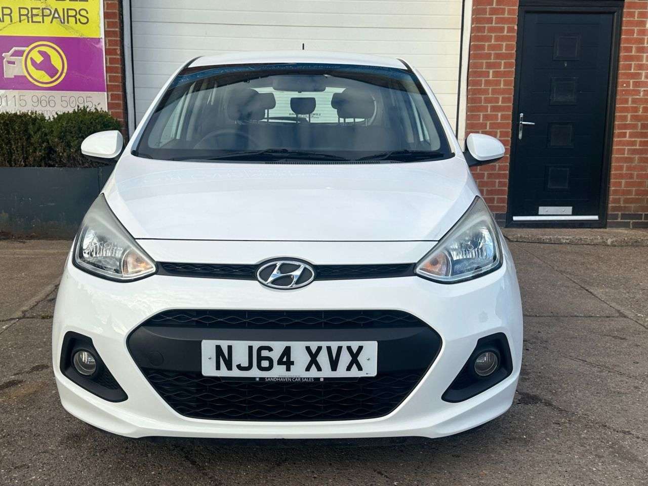 A 2014 HYUNDAI I10 1.0 SE Hatchback 5dr Petrol Manual Euro 5 (66 ps) A 2014 HYUNDAI I10 1.0 SE Hatchback 5dr Petrol Manual Euro 5 (66 ps)