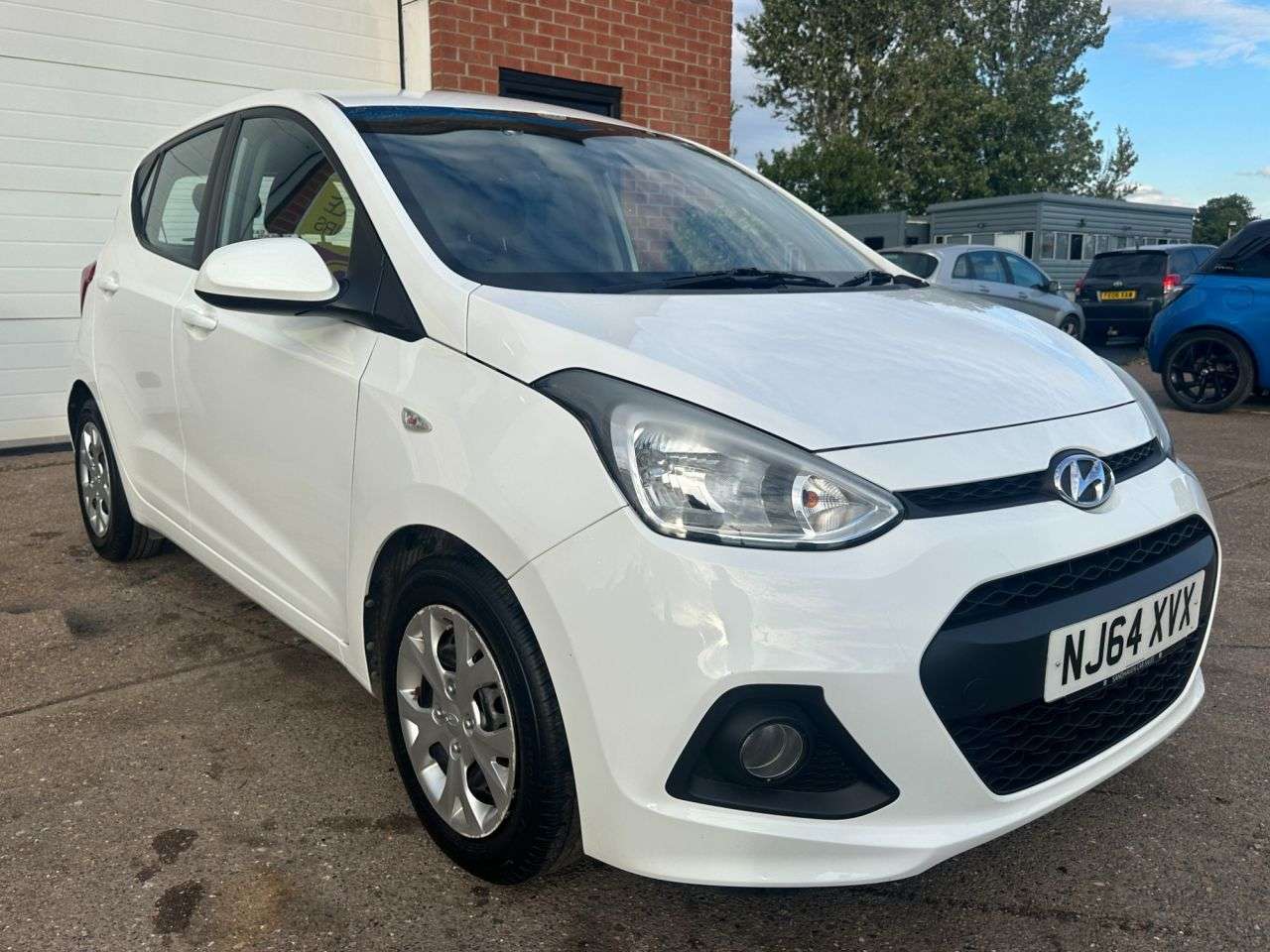 A 2014 HYUNDAI I10 1.0 SE Hatchback 5dr Petrol Manual Euro 5 (66 ps) A 2014 HYUNDAI I10 1.0 SE Hatchback 5dr Petrol Manual Euro 5 (66 ps)