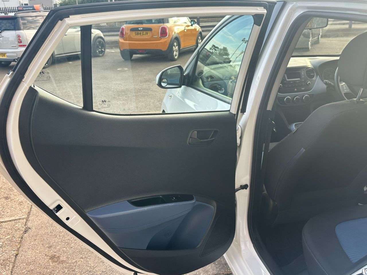 2014 HYUNDAI I10 2014 HYUNDAI I10