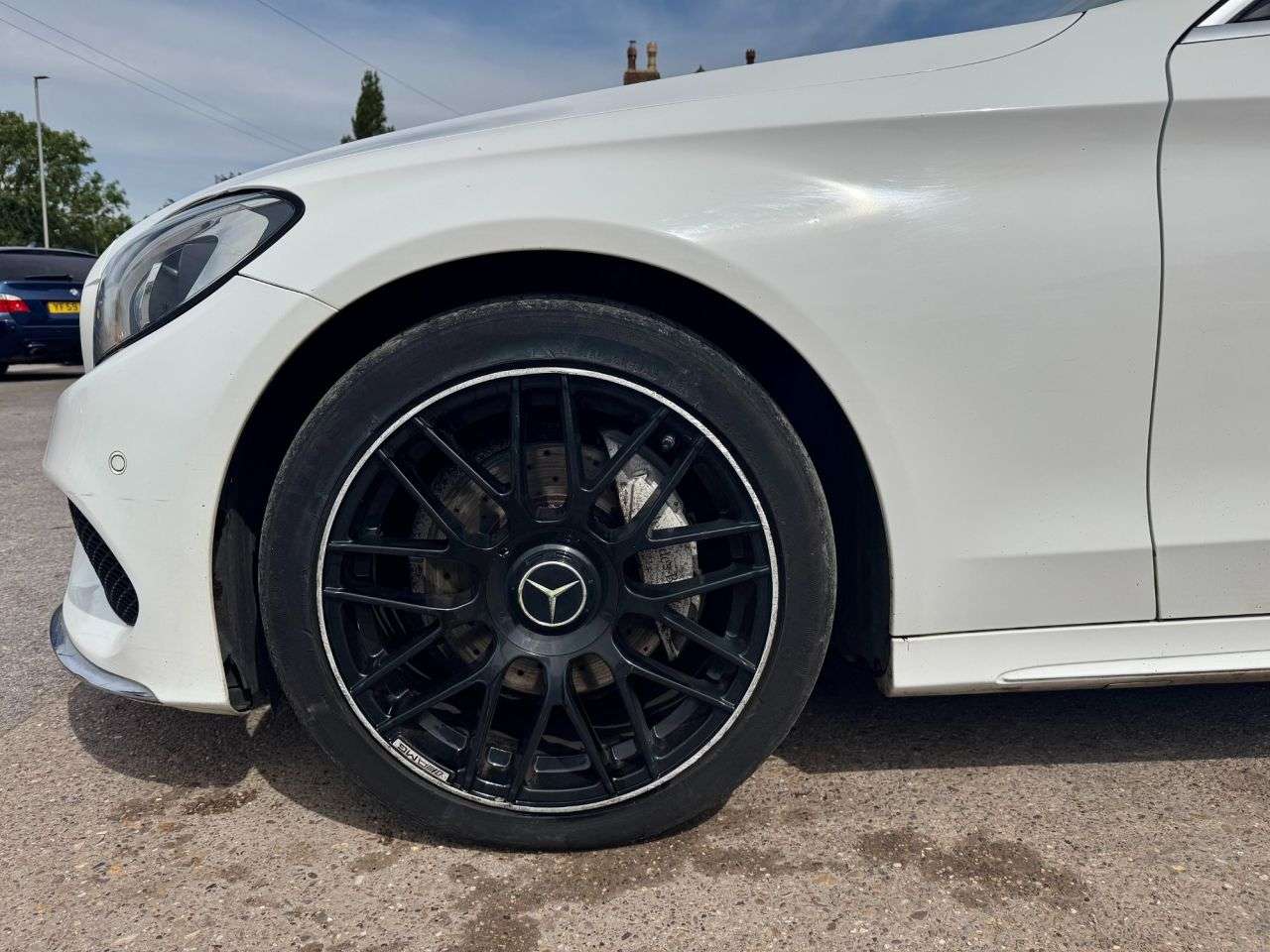 A 2015 MERCEDES-BENZ C CLASS 2.1 C220 BlueTEC AMG Line Saloon 4dr Diesel G-Tronic+ Euro 6 (s/s) (170 ps) A 2015 MERCEDES-BENZ C CLASS 2.1 C220 BlueTEC AMG Line Saloon 4dr Diesel G-Tronic+ Euro 6 (s/s) (170 ps)