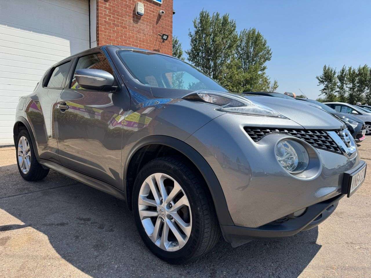 A 2014 NISSAN JUKE 1.5 dCi 8v Acenta SUV 5dr Diesel Manual Euro 5 (s/s) (110 ps) A 2014 NISSAN JUKE 1.5 dCi 8v Acenta SUV 5dr Diesel Manual Euro 5 (s/s) (110 ps)