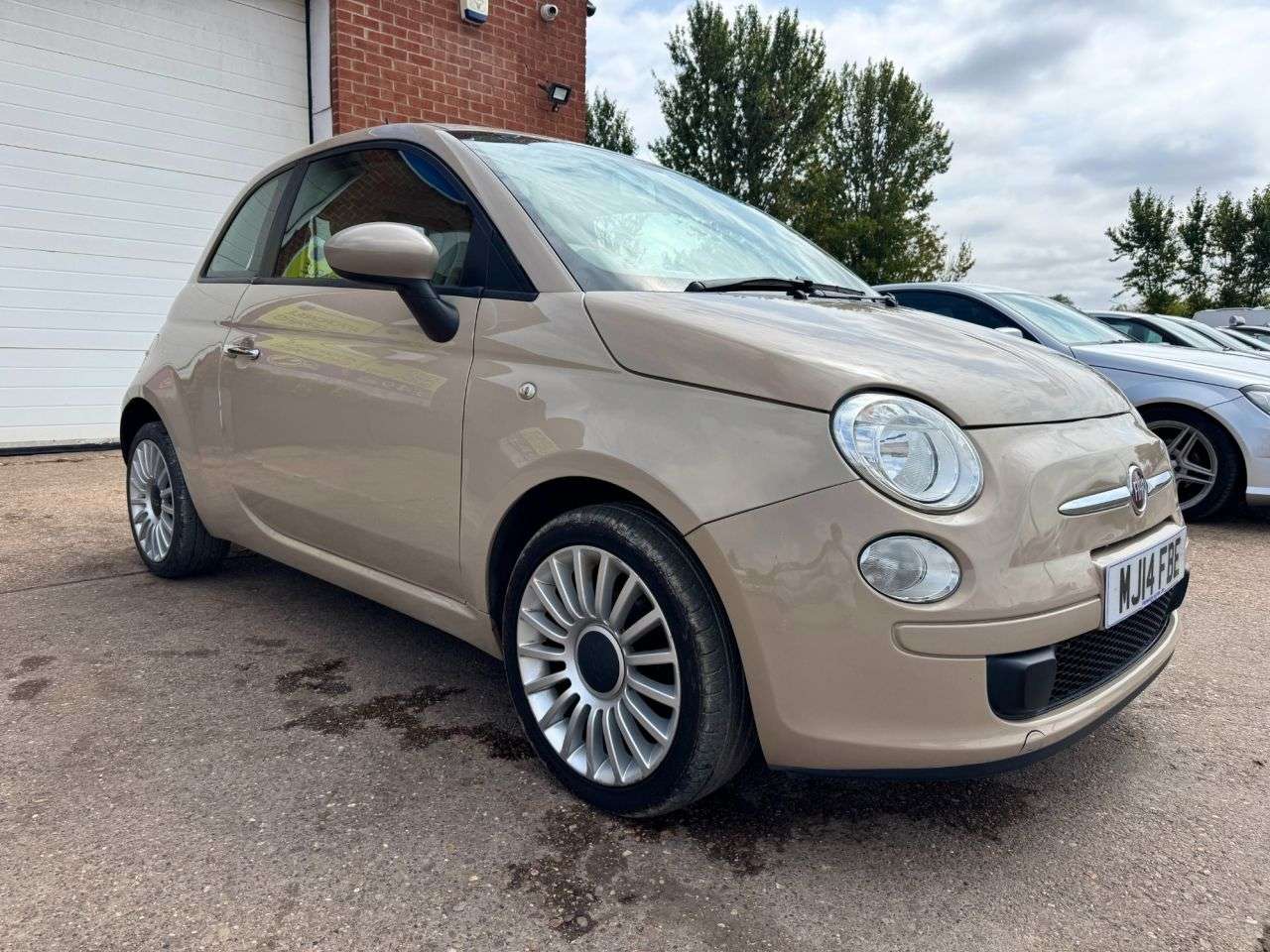 A 2014 FIAT 500 1.2 Pop Hatchback 3dr Petrol Manual Euro 6 (s/s) (69 bhp) A 2014 FIAT 500 1.2 Pop Hatchback 3dr Petrol Manual Euro 6 (s/s) (69 bhp)