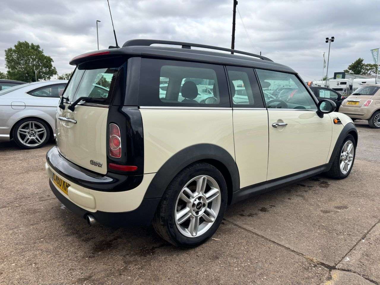 2010 MINI CLUBMAN 2010 MINI CLUBMAN