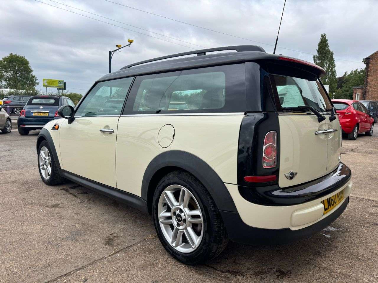 2010 MINI CLUBMAN 2010 MINI CLUBMAN