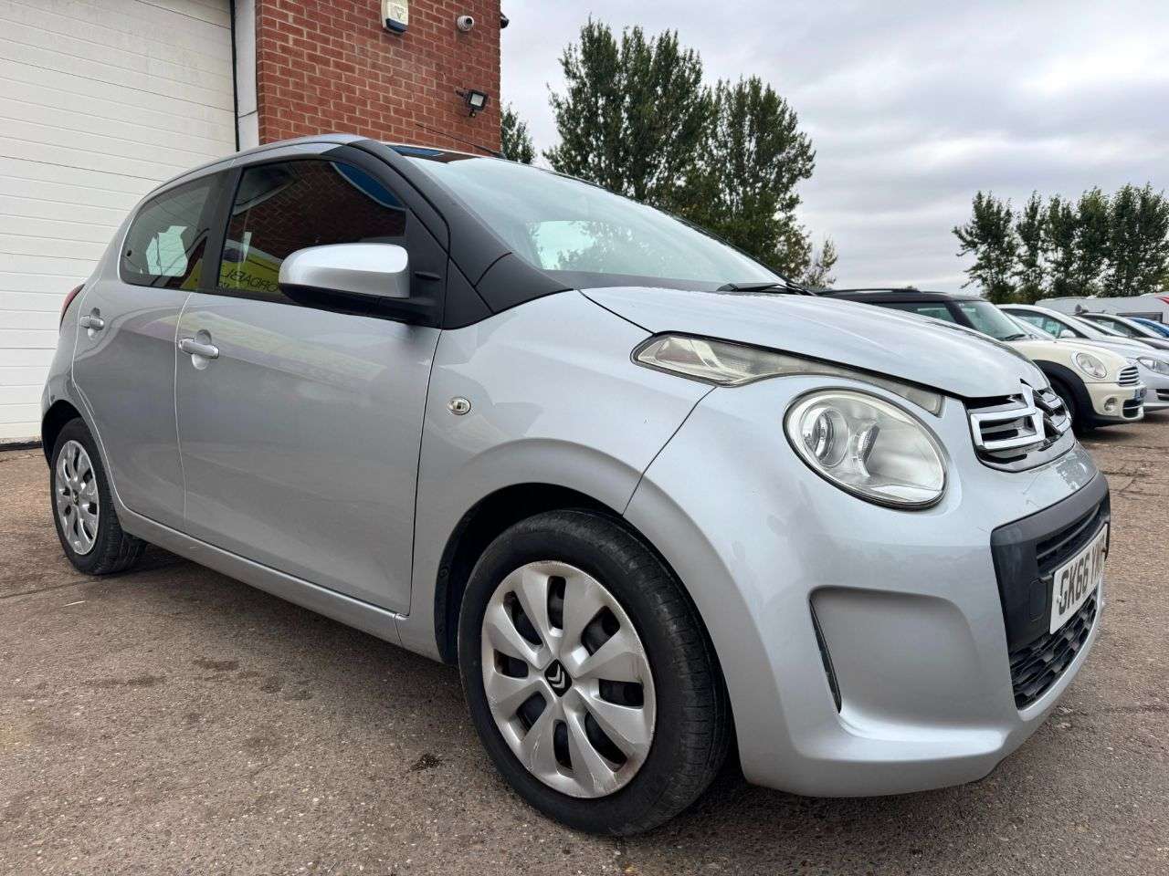 A 2016 CITROEN C1 1.0 VTi Feel Hatchback 5dr Petrol Manual Euro 6 (68 ps) A 2016 CITROEN C1 1.0 VTi Feel Hatchback 5dr Petrol Manual Euro 6 (68 ps)