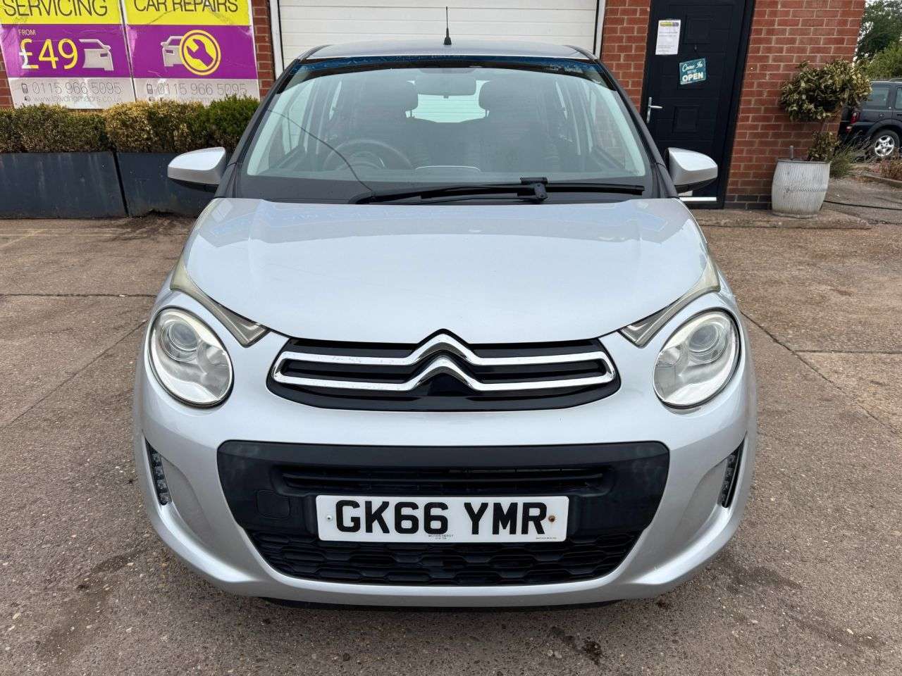 A 2016 CITROEN C1 1.0 VTi Feel Hatchback 5dr Petrol Manual Euro 6 (68 ps) A 2016 CITROEN C1 1.0 VTi Feel Hatchback 5dr Petrol Manual Euro 6 (68 ps)