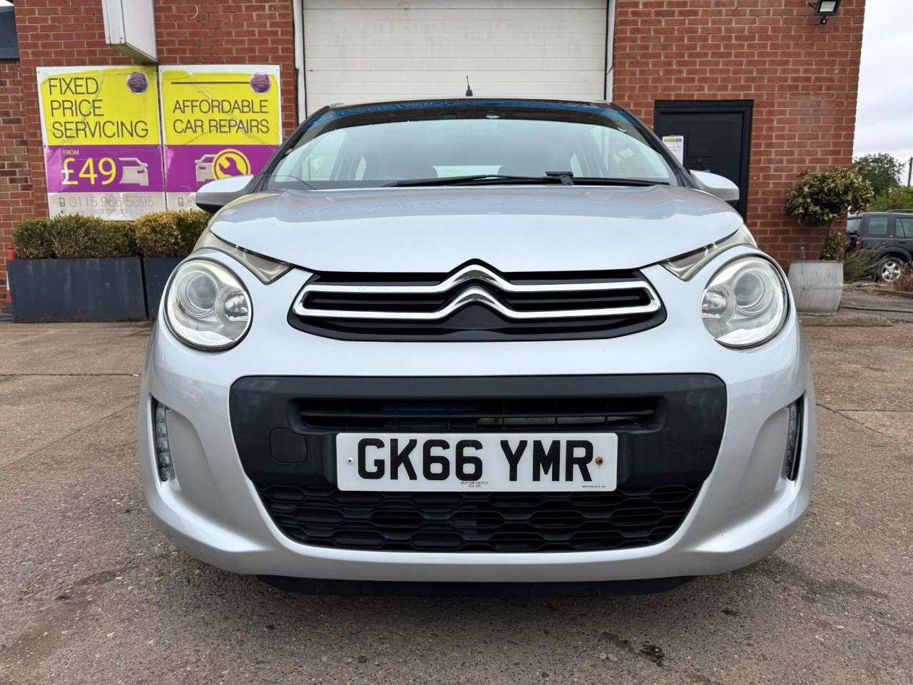 A 2016 CITROEN C1 1.0 VTi Feel Hatchback 5dr Petrol Manual Euro 6 (68 ps) A 2016 CITROEN C1 1.0 VTi Feel Hatchback 5dr Petrol Manual Euro 6 (68 ps)