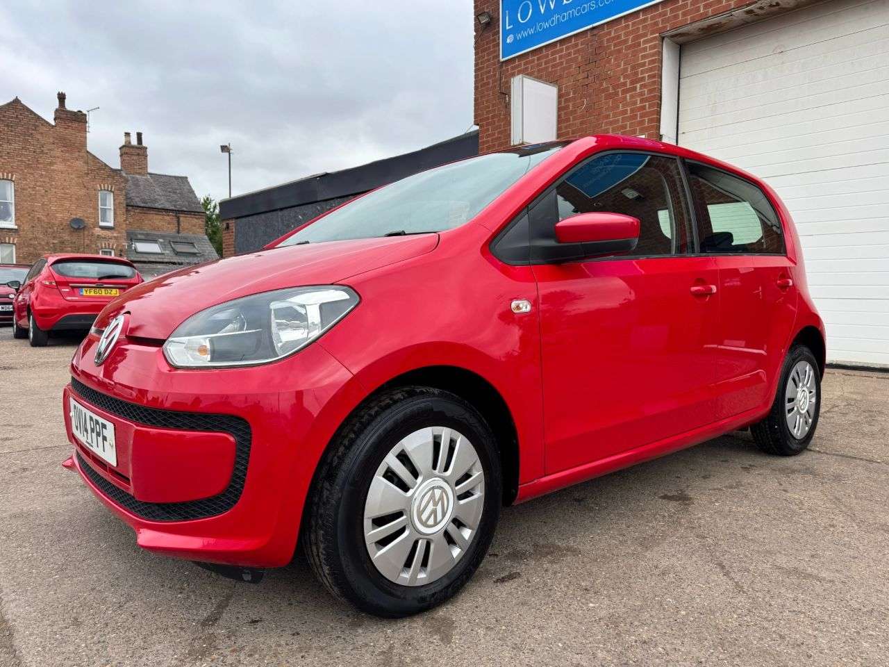 A 2014 VOLKSWAGEN UP! 1.0 Move up! Hatchback 5dr Petrol Manual Euro 5 (60 ps) A 2014 VOLKSWAGEN UP! 1.0 Move up! Hatchback 5dr Petrol Manual Euro 5 (60 ps)